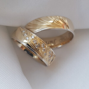 Обручальные кольца с бриллиантами