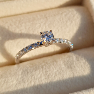 Помолвочное кольцо с бриллиантами